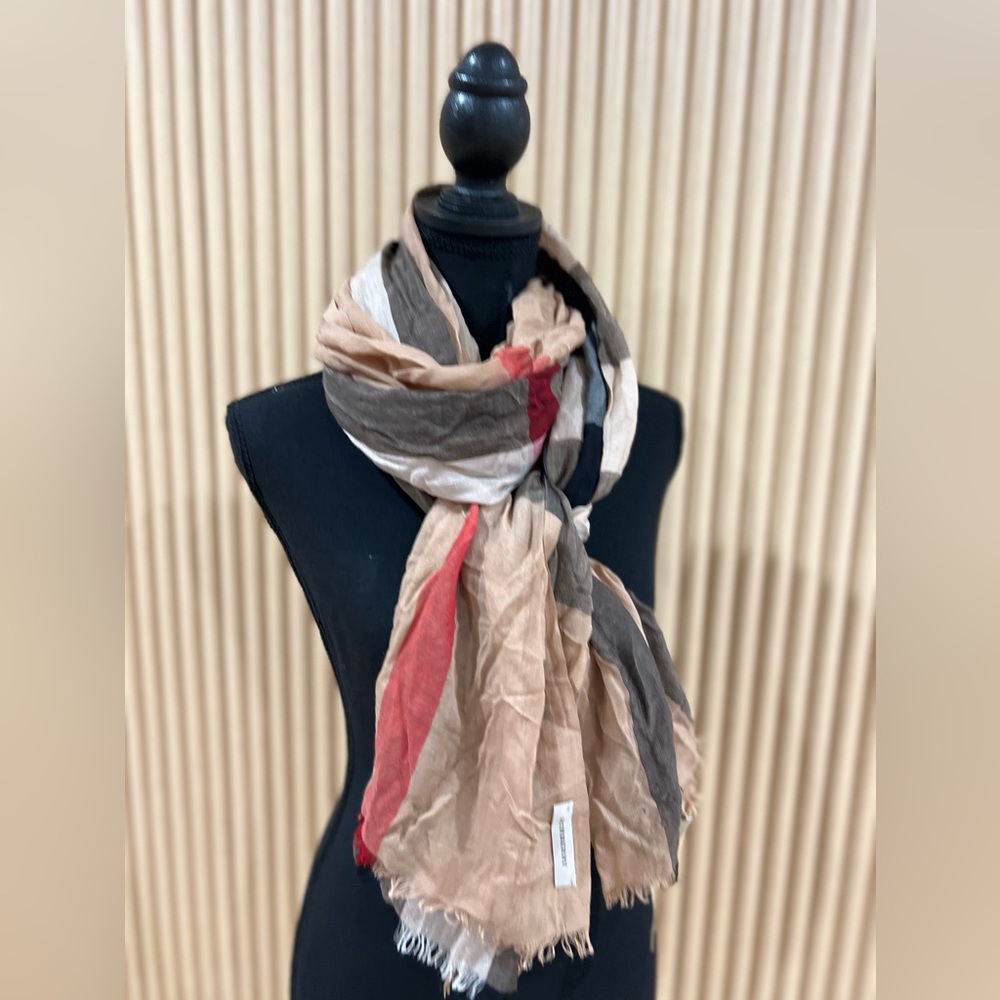 Burberry authentic cotton luxurious scarf 🔥 - Picture 14 of 16
